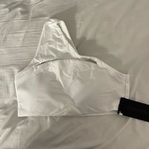 Alphalete alphalux asymmetrical bra